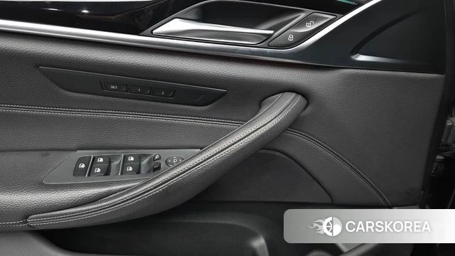 BMW 5 Series (G30) id 4626196 из Кореи 26