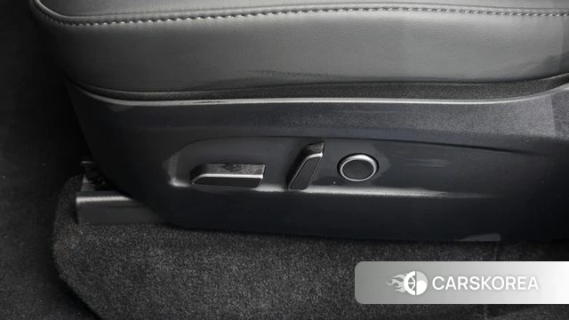 Tesla Model Y id 4629878 из Кореи 26