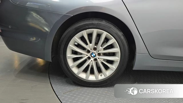 BMW 5 Series (G30) id 4615472 из Кореи 26