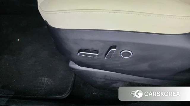 Tesla Model X id 4847937 из Кореи 26