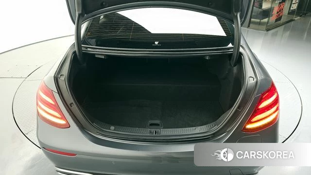 Mercedes-Benz E-Class W213 id 4384090 из Кореи 26