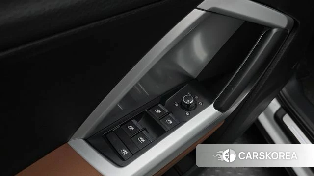 Audi Q3 (F3) id 4356257 из Кореи 26