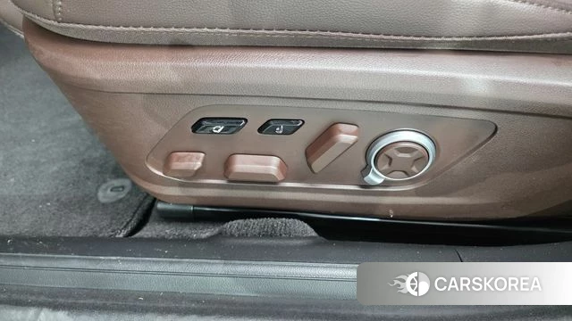 Hyundai Grandeur Hybrid (GN7) id 4517421 из Кореи 26
