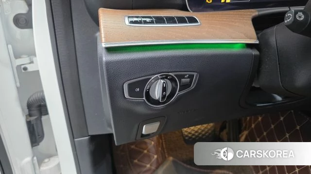 Mercedes-Benz E-Class W213 id 4708379 из Кореи 26
