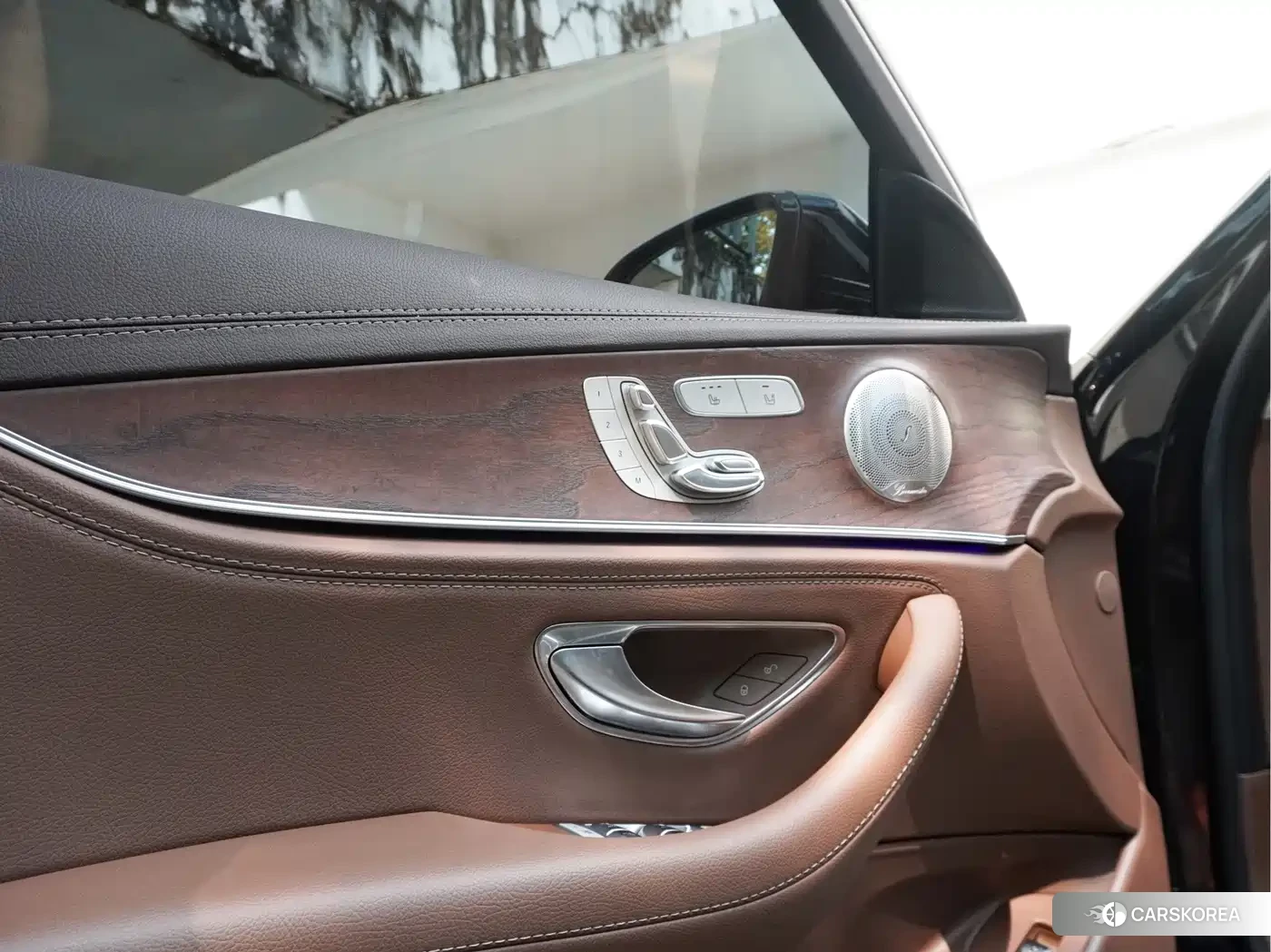 Mercedes-Benz E-Class id 4669471 из Китая 26