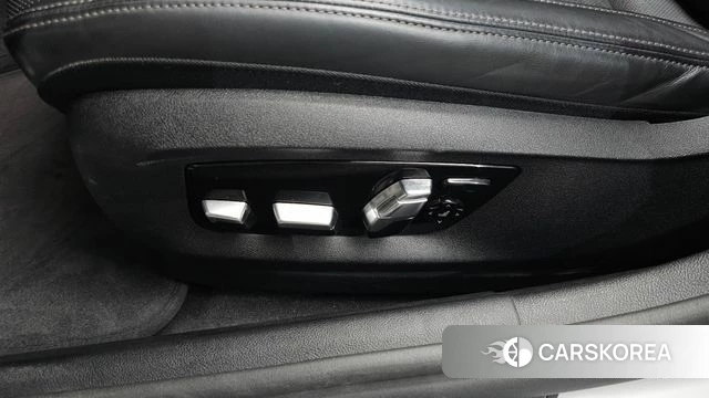 BMW 5 Series (G30) id 4303056 из Кореи 26