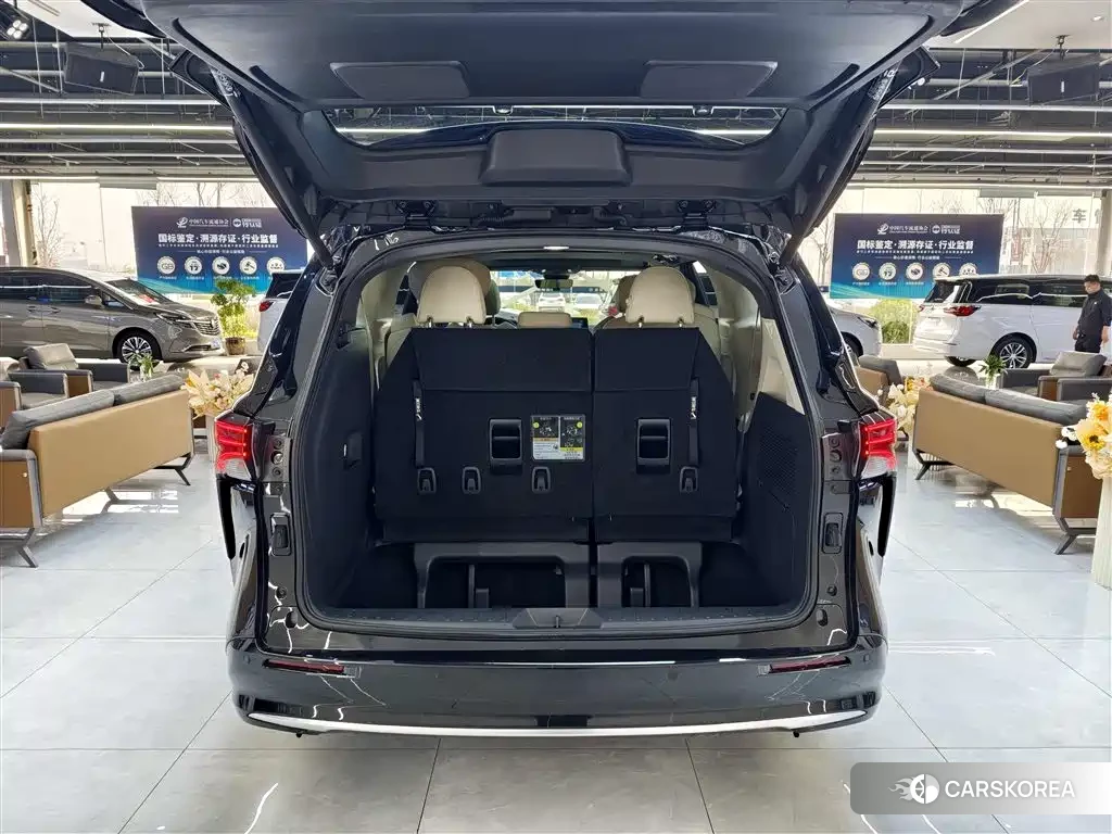 Toyota Sienna id 4546375 из Китая 26
