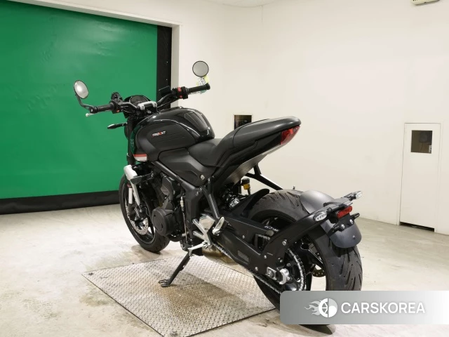 Triumph TRIDENT 660 id 3946622 из Японии 26