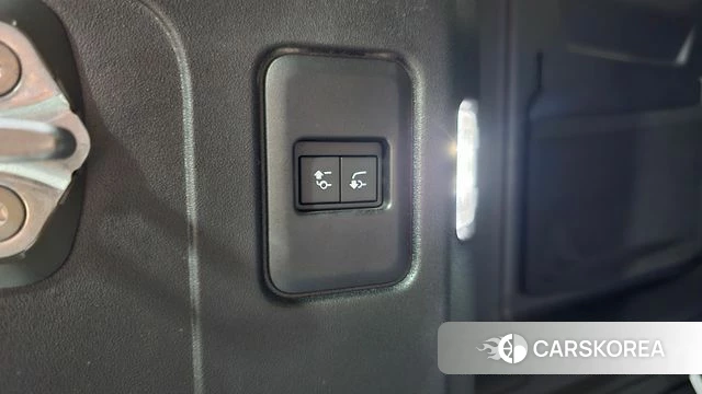 Land Rover Defender (L663) id 4396819 из Кореи 26