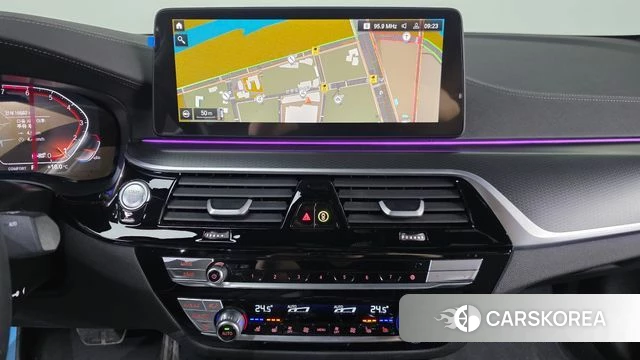 BMW 5 Series (G30) id 4308820 из Кореи 26