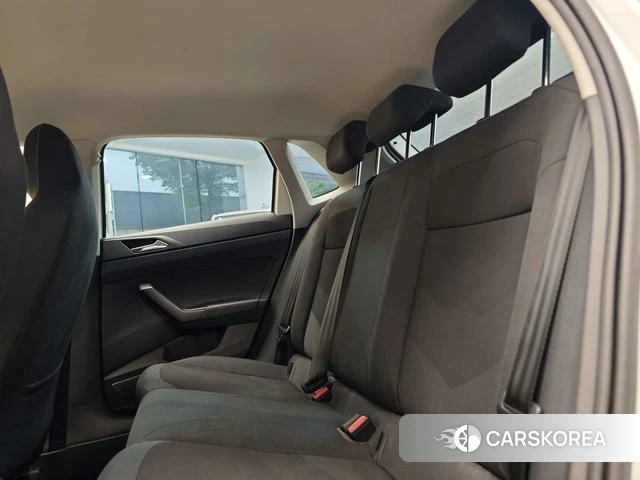 Volkswagen Polo id 4365697 из Китая 26