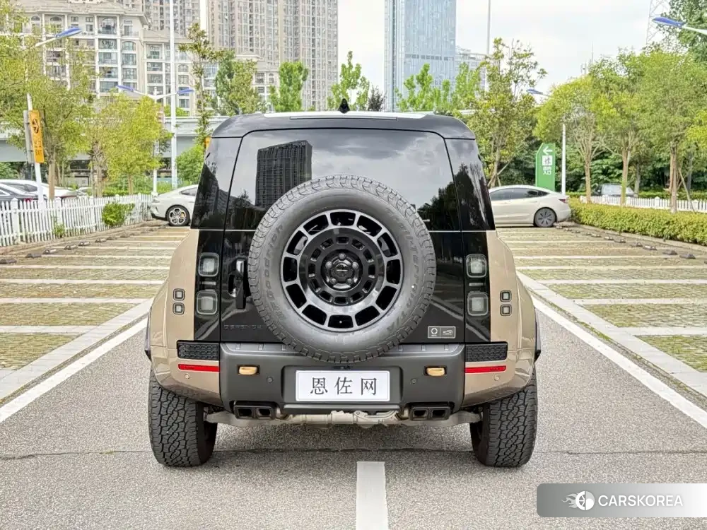 Land Rover Defender id 4548357 из Китая 26