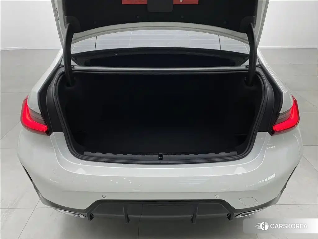 BMW 3 series id 4570731 из Китая 26