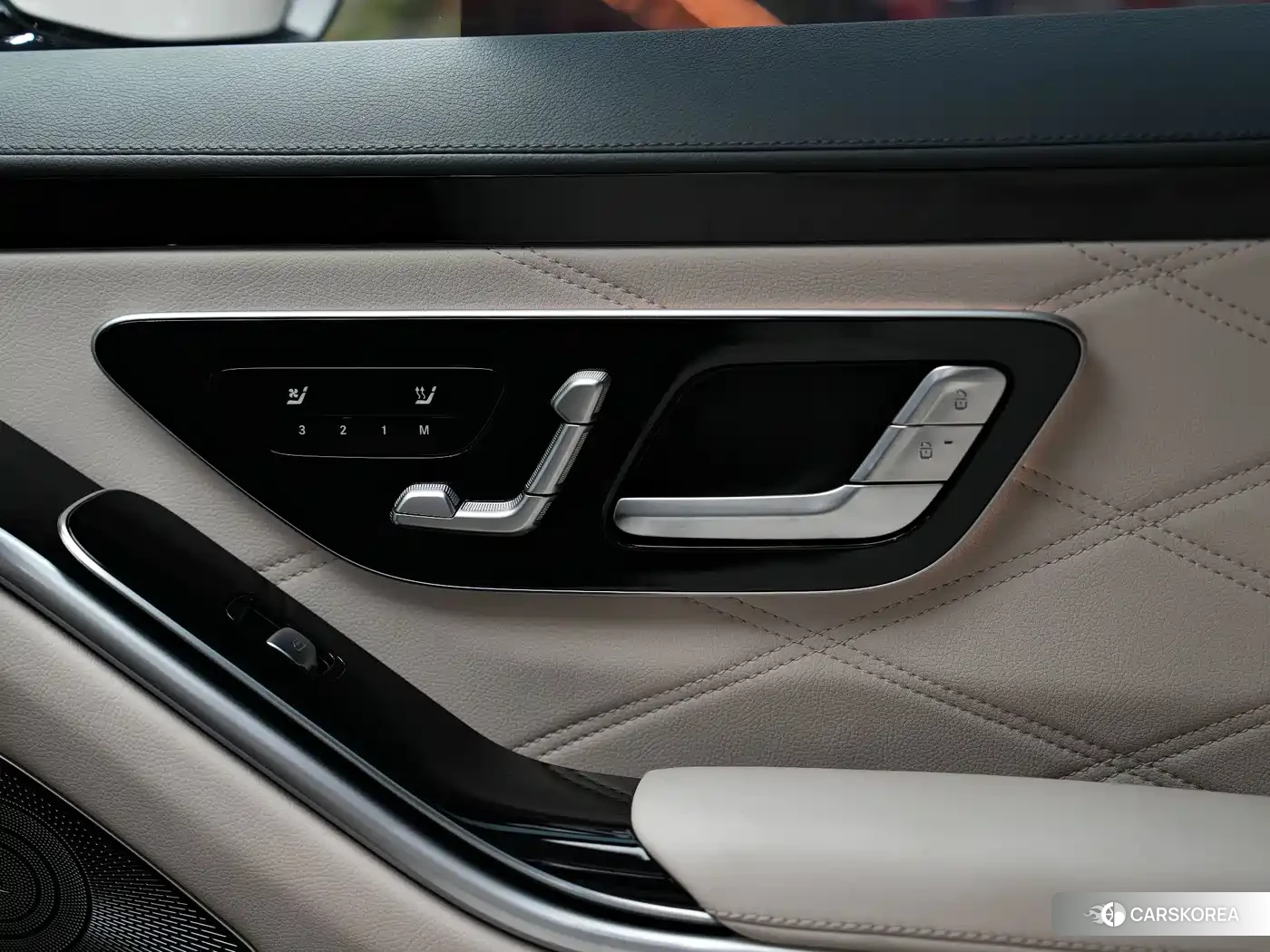 Mercedes-Benz Maybach S-Class id 4606878 из Китая 26