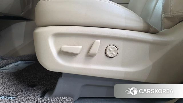 Kia The New Carnival id 4873221 из Кореи 26