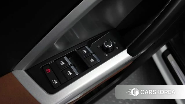 Audi Q3 (F3) id 4195278 из Кореи 26