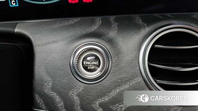 Mercedes-Benz E-Class W213 id 4488810 из Кореи 26