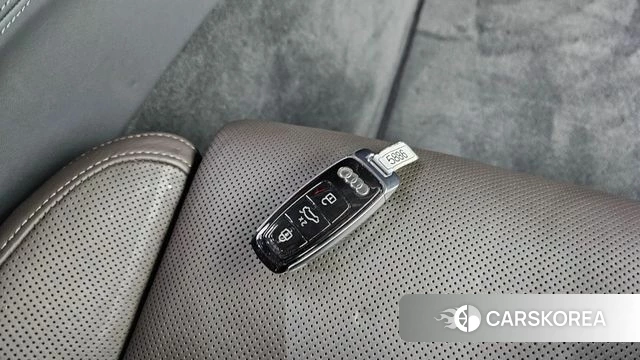 Audi A8 (D5) id 4779131 из Кореи 26