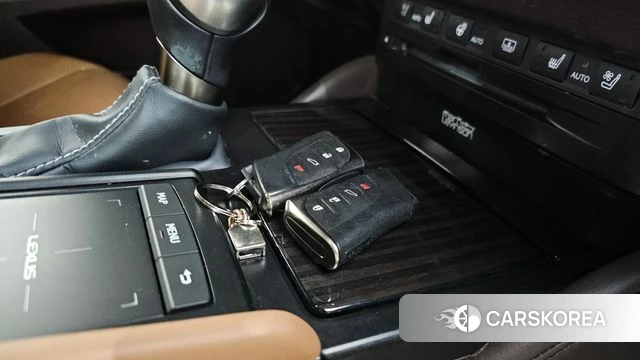 Lexus ES300h 7th generation id 4188423 из Кореи 26