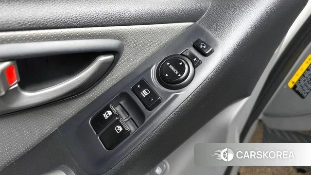 Hyundai The New Grand Starex id 4551483 из Кореи 26
