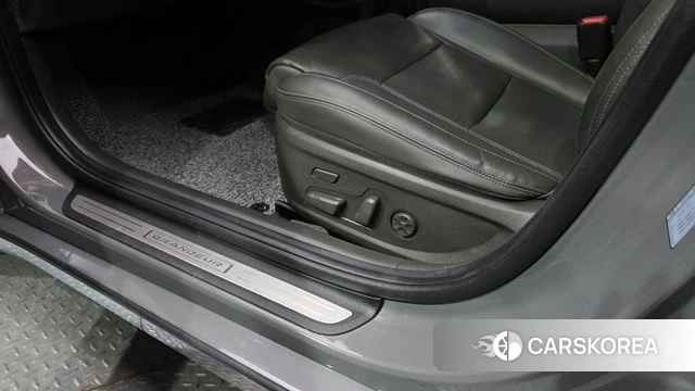 Hyundai The New Grandeur IG id 4693549 из Кореи 25