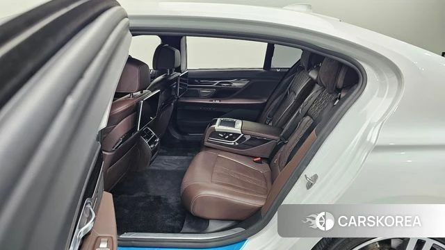 BMW 7 Series (G11) id 4246049 из Кореи 26