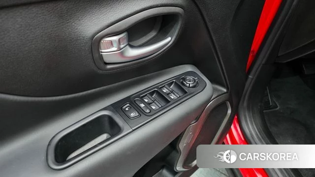 Jeep Renegade id 4746583 из Кореи 26