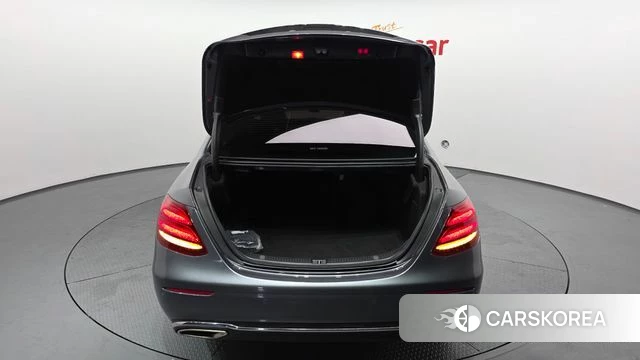 Mercedes-Benz E-Class W213 id 4294749 из Кореи 26
