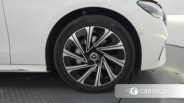 Mercedes-Benz E-Class W214 id 4675130 из Кореи 26