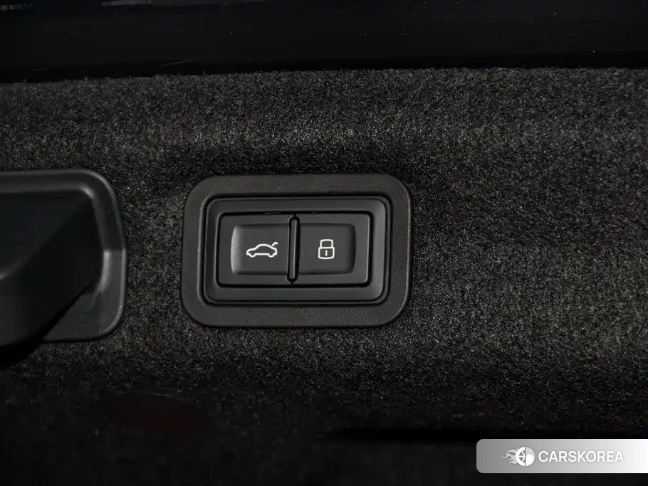 Audi A7L id 4601067 из Китая 26