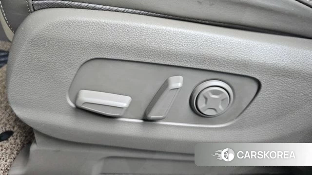 Kia Carnival 4th generation id 4445686 из Кореи 26