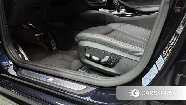 BMW 5 Series (G30) id 4371039 из Кореи 26