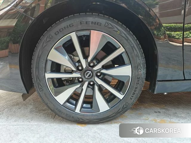 Nissan Xuan Yi id 4277488 из Китая 26