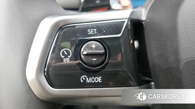BMW 5 Series (G60) id 4499295 из Кореи 26