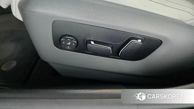 BMW 5 Series (G60) id 4719489 из Кореи 26