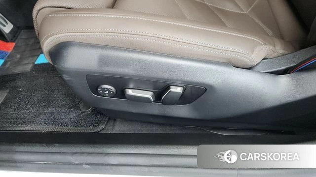 BMW 5 Series (G60) id 4308405 из Кореи 26