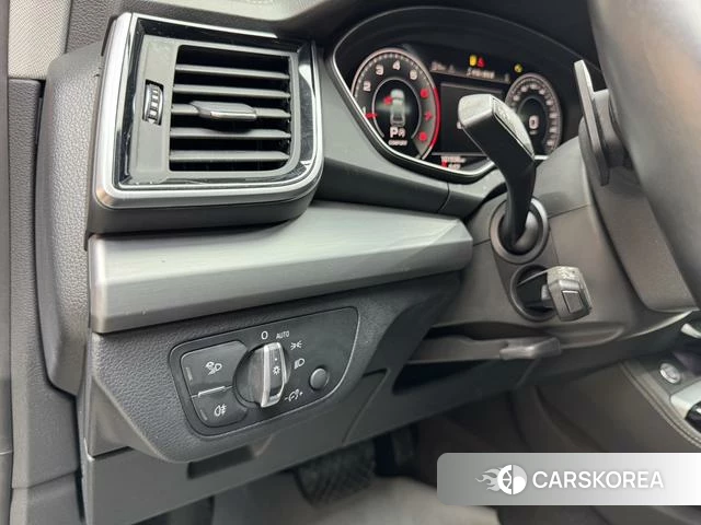 Audi Q5L Sportback id 4261588 из Китая 26