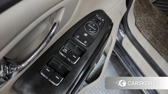 Kia The New Carnival id 4402970 из Кореи 26