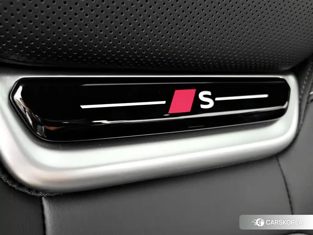 Audi Q6L id 4515283 из Китая 26
