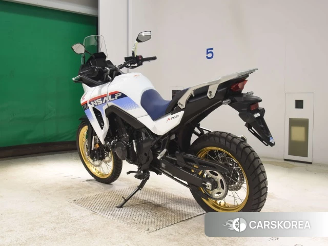 Honda TRANSALP XL750 id 4184968 из Японии 26