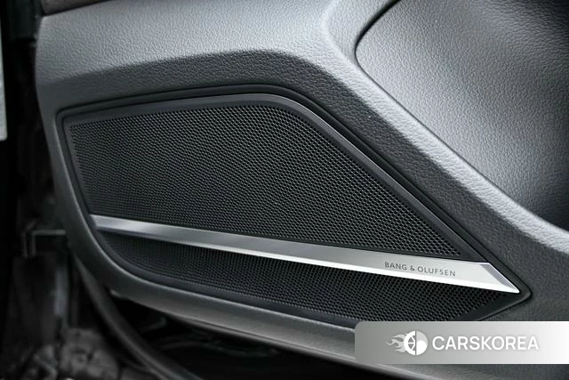 Audi A8 PHEV id 4298109 из Китая 26