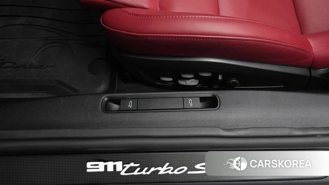 Porsche 911(992) id 4321801 из Кореи 26