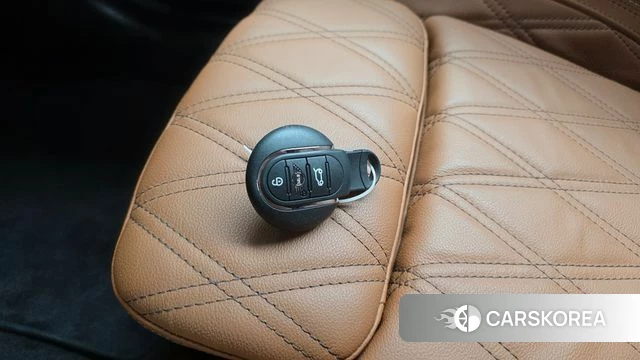 Mini Cooper S Convertible id 4725188 из Кореи 26