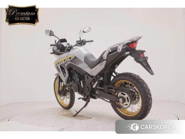 Honda TRANSALP XL750 id 4229648 из Японии 26