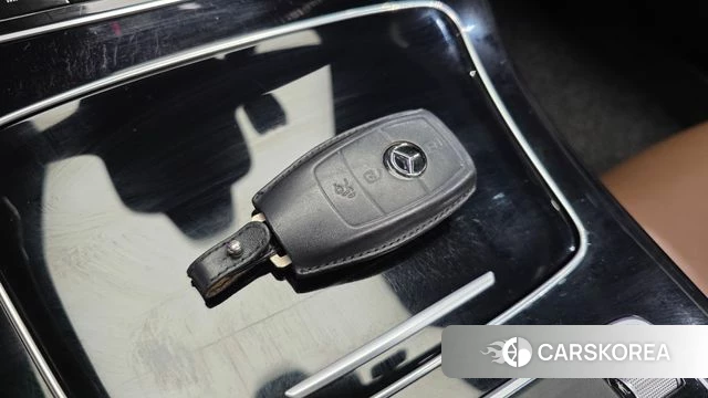 Mercedes-Benz E-Class W213 id 4741028 из Кореи 26