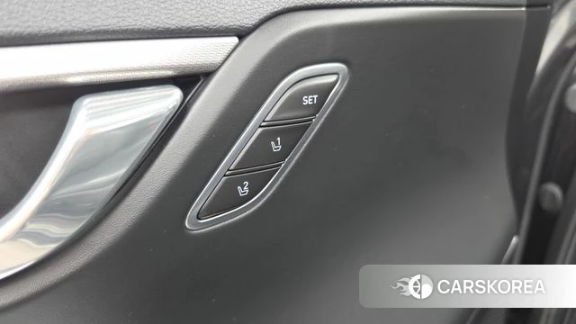Hyundai The New Grandeur IG Hybrid id 4750699 из Кореи 26