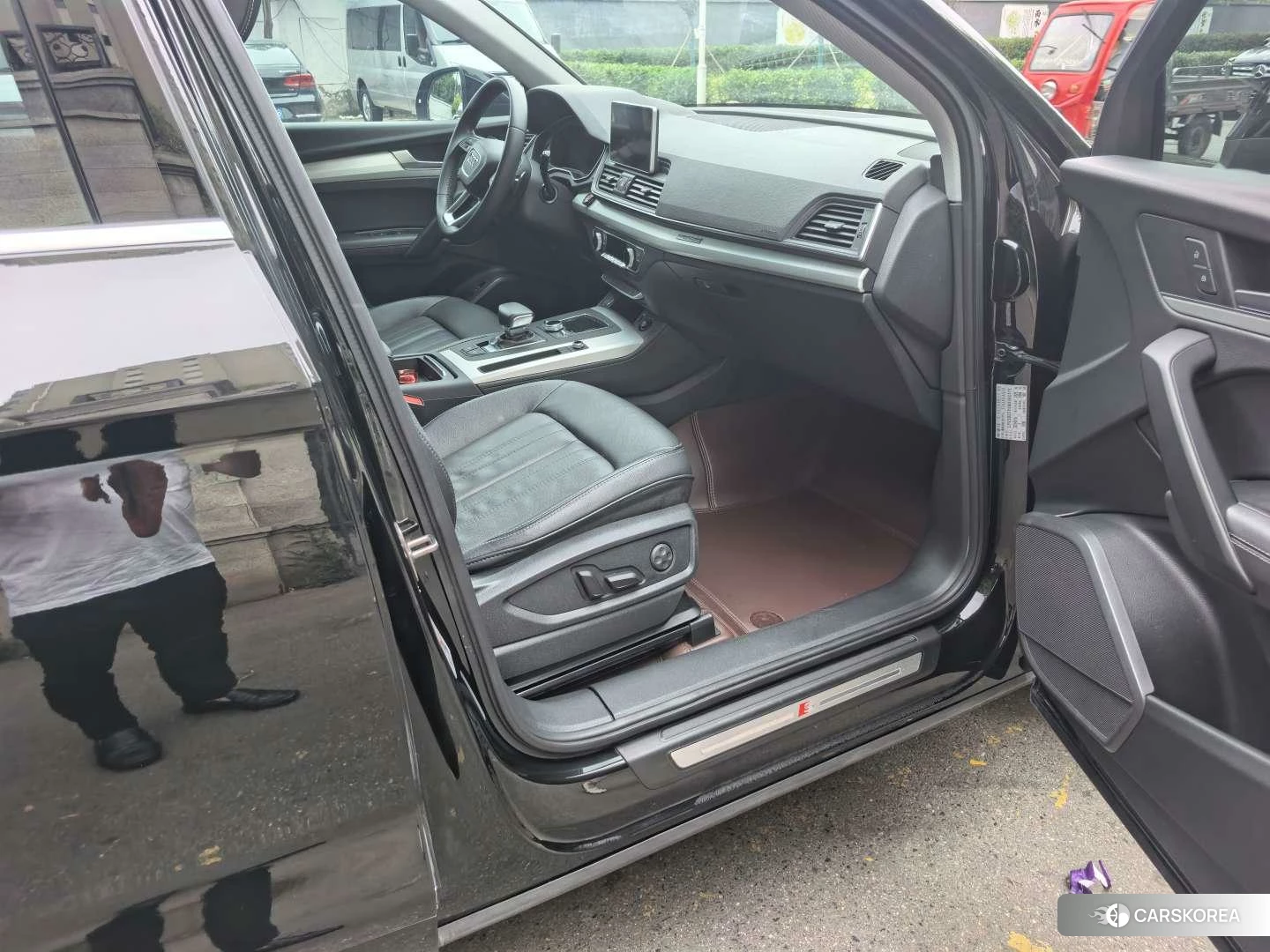 Audi Q5L id 4441199 из Китая 26