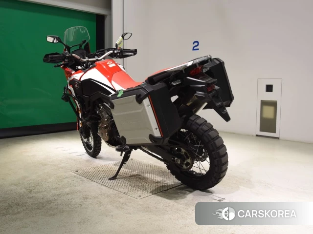 Проданный Honda CRF1000L AFRICA TWIN id 4199584 из Японии, фото 9