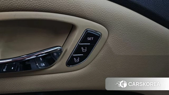 Kia The New Carnival id 4203631 из Кореи 26