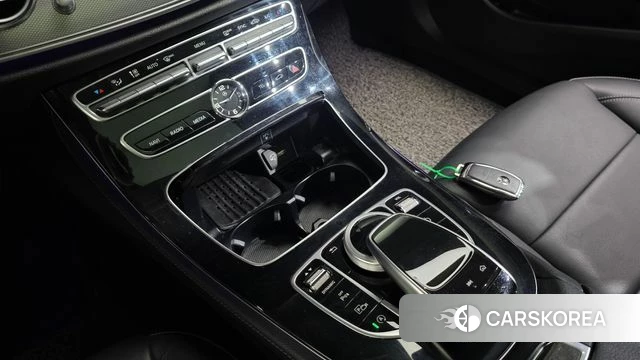 Mercedes-Benz E-Class W213 id 4568317 из Кореи 26
